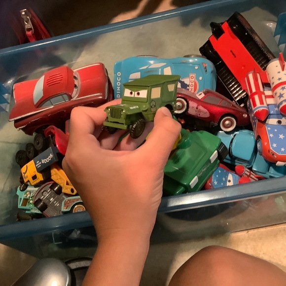 Toys - Picture 2 of 7